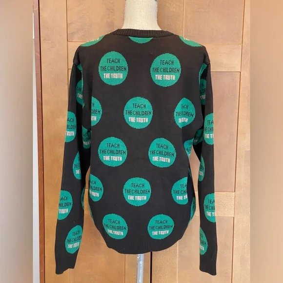 AWAKE NY Black & Green Crew Neck Relaxed Fit Sweater - Size Small - EUC - Picture 2 of 15